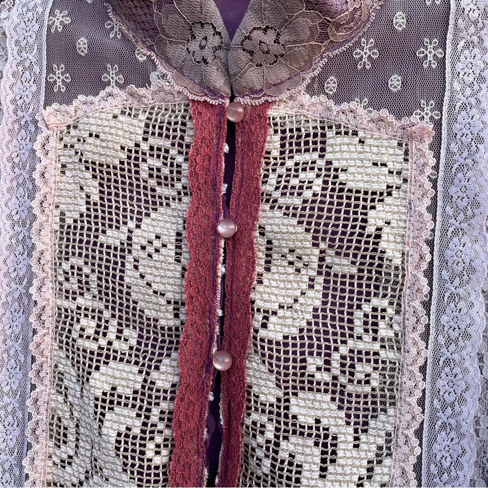 Lorrie Kabala | Vintage Elegant Pink Purple Sheer Lace Long-Sleeve Tunic Blouse - Picture 9 of 13